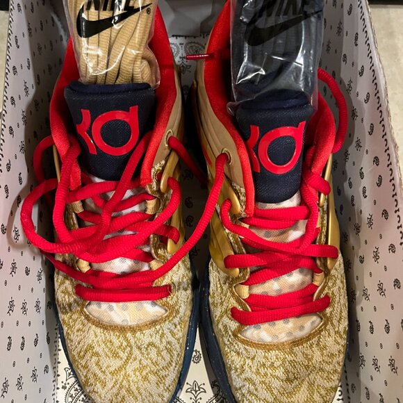 Nike Gold and Red Sneakers - Picture 4 of 5